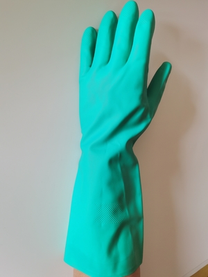 A proteção de Mil Green Nitrile Glove Chemical da resistência solvente 13 reuniu o alinhamento