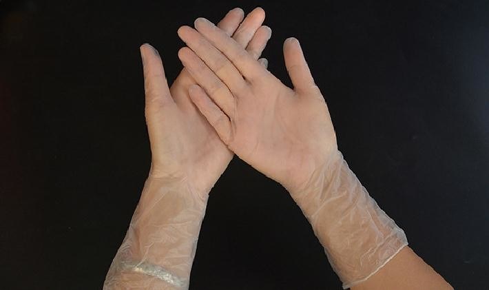 M4.0-5.5g Disposable Vinyl Glove S Size OEM Non Sterile Gloves Ideal for Healthcare Food Service and Industrial Applications